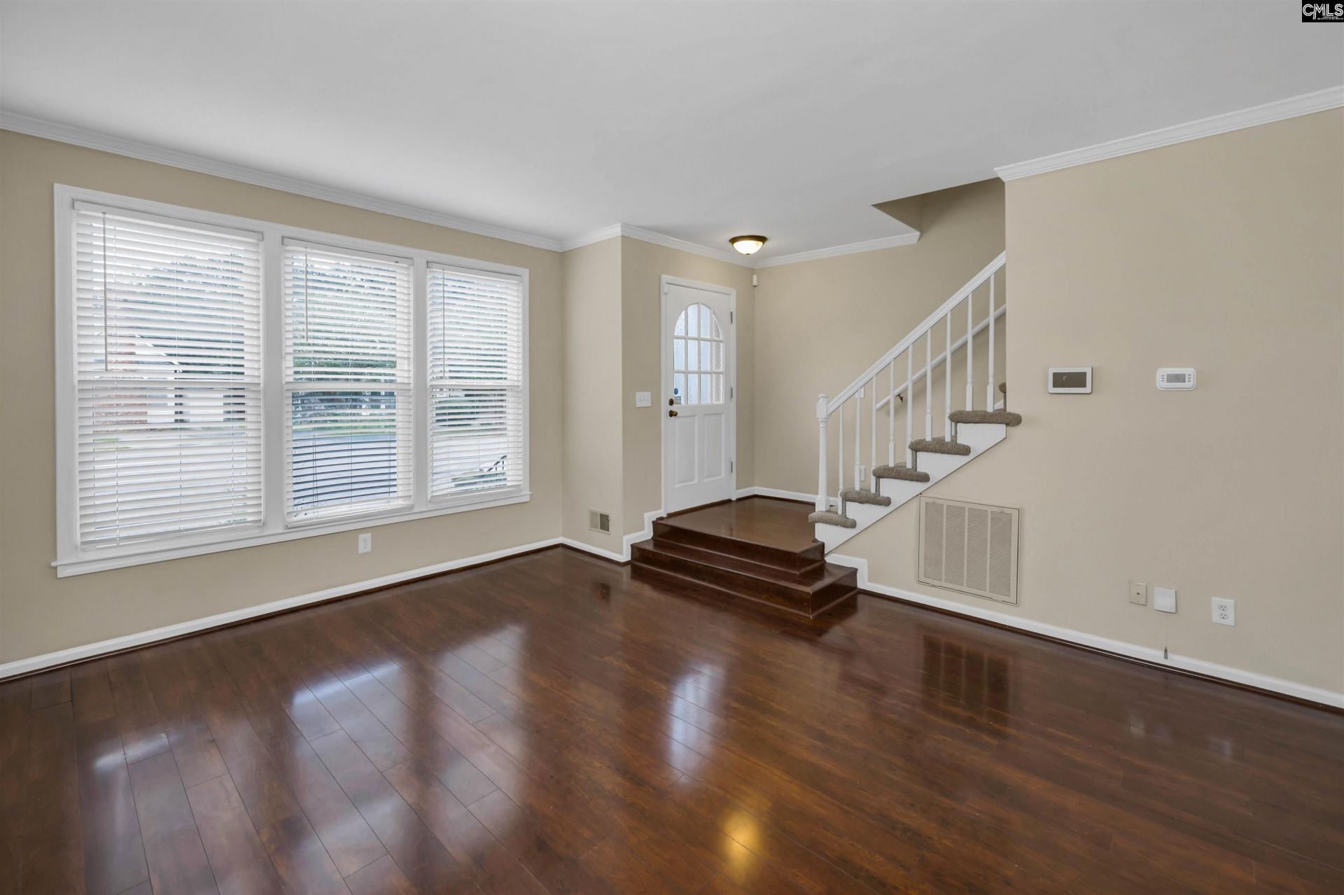 521 Wallace Way  Photo 4