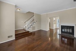 521 Wallace Way  photo 4