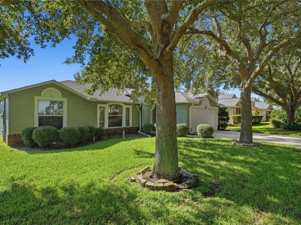 1827 LAKE VILLA DRIVE , TAVARES, FL 32778