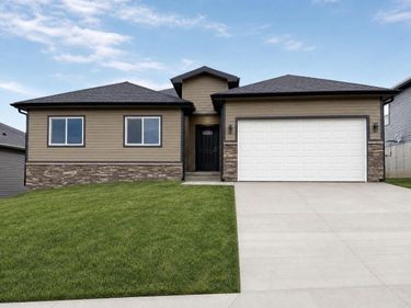 7706 S 33 Avenue, Omaha, NE 68147