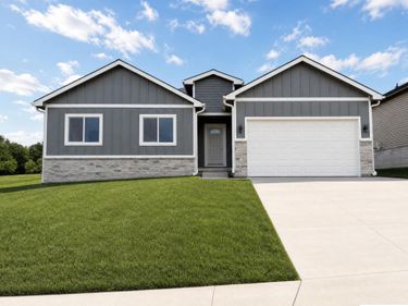 7710 S 33 Avenue, Omaha, NE 68147