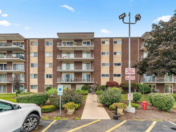 2900 Maple Avenue , Unit 18A, Downers Grove, IL 60515