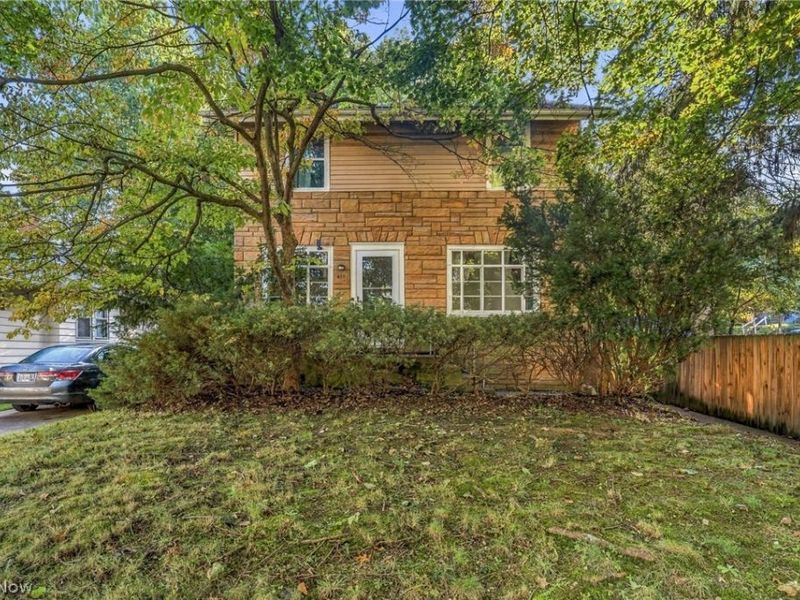 619 Garry Road, Akron, OH 44305 Photo 1