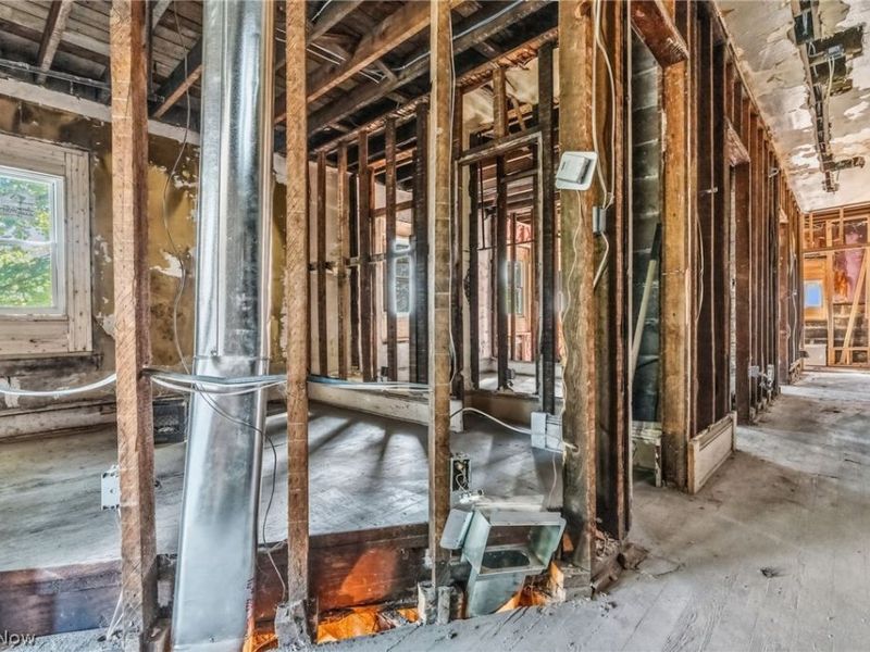 1624 E 82nd Street, Cleveland, OH 44103 Photo 11