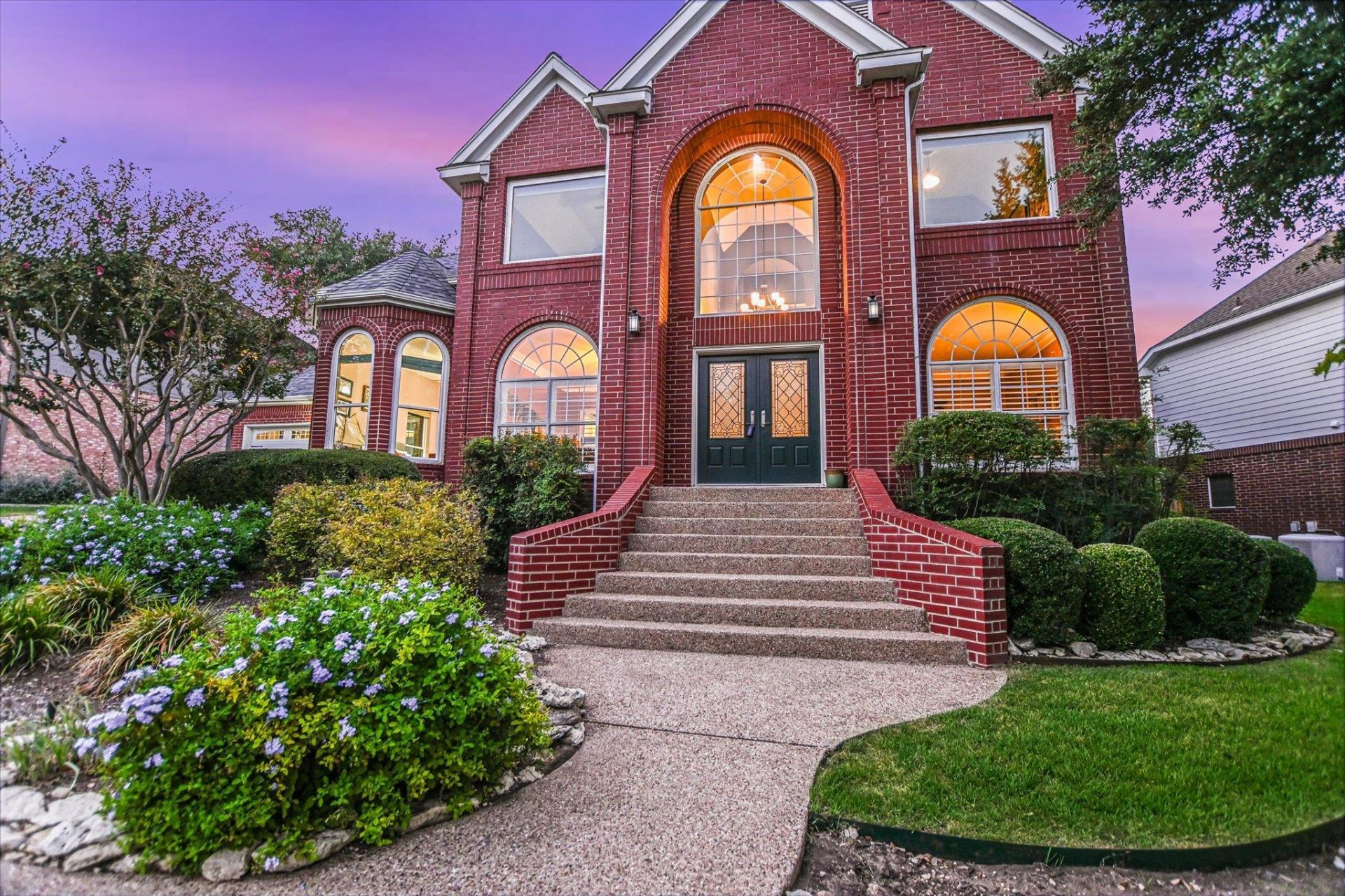 2302 Cliffs Edge Dr, Austin, TX 78733 Main Photo