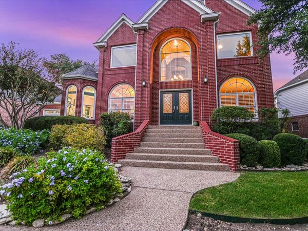 2302 Cliffs Edge DR, Austin, TX 78733