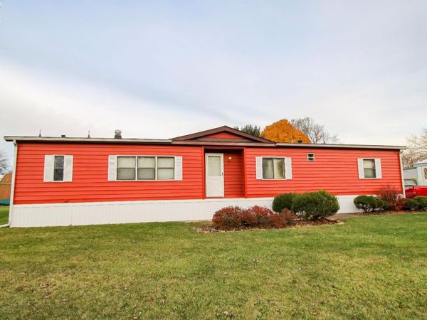 211 Sand Drive Drive, Vermilion, OH 44809