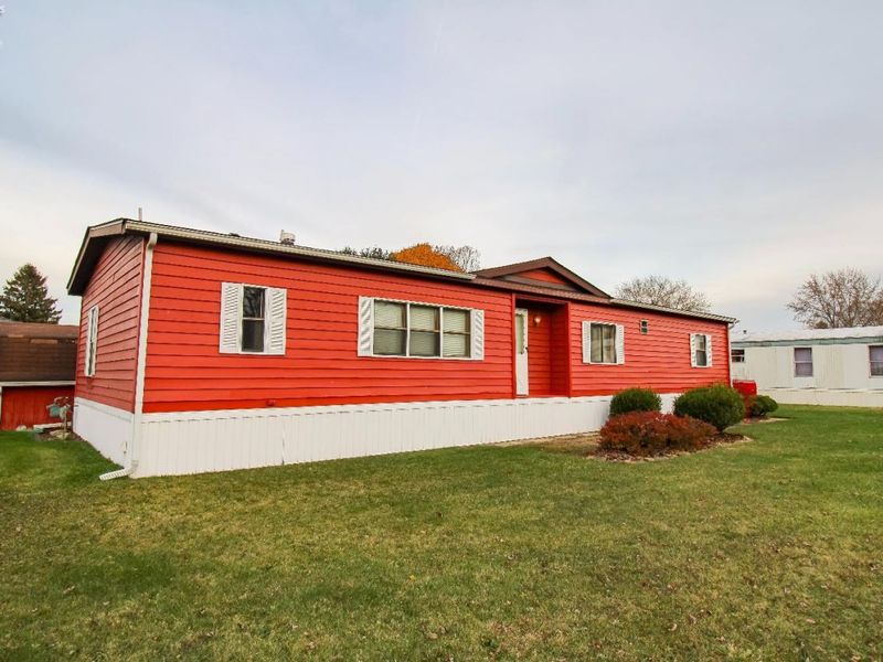 211 Sand Drive Drive, Vermilion, OH 44809 Photo 2