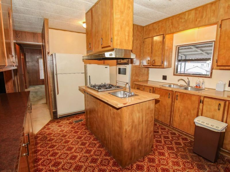 211 Sand Drive Drive, Vermilion, OH 44809 Photo 7