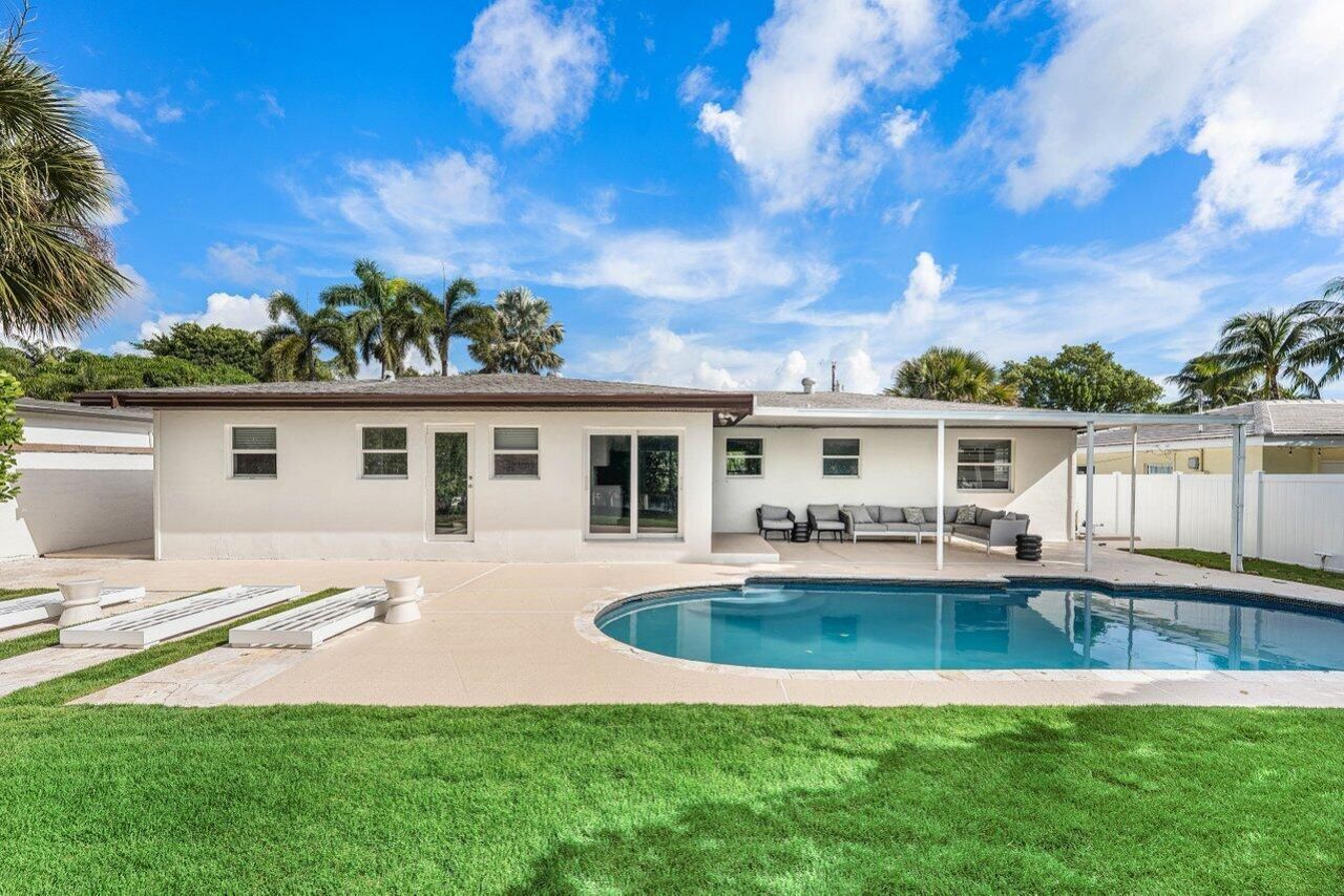 638 Shore Drive, Boynton Beach, FL 33435 Photo