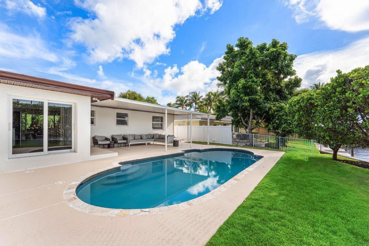 638 Shore Drive, Boynton Beach, FL 33435 Photo