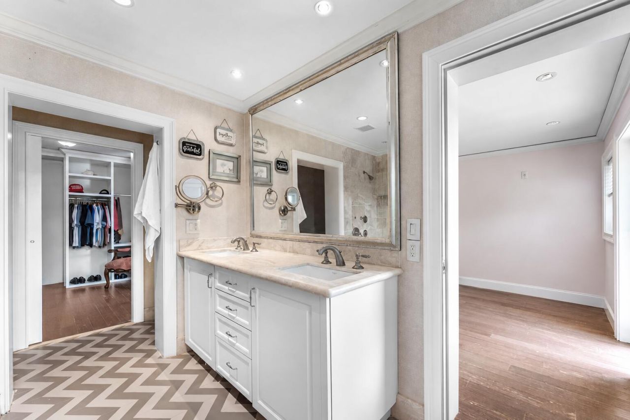 638 Shore Drive, Boynton Beach, FL 33435 Photo