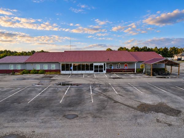 97 Redbud Road , Vienna, IL 62995