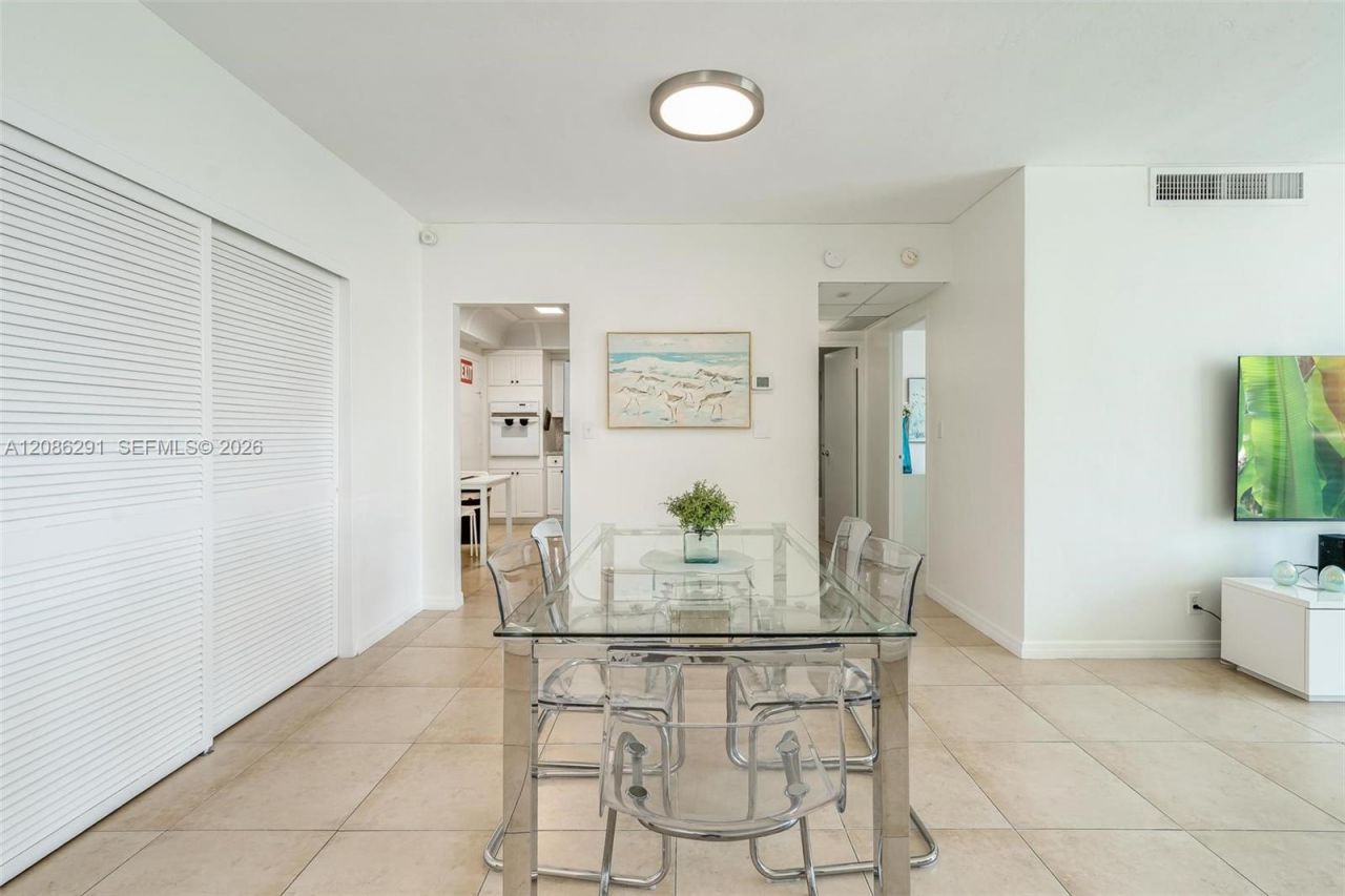3801 S Ocean Dr, Unit 9T, Hollywood, FL 33019 Photo