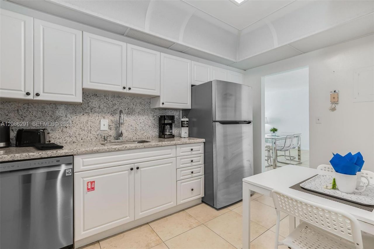 3801 S Ocean Dr, Unit 9T, Hollywood, FL 33019 Photo