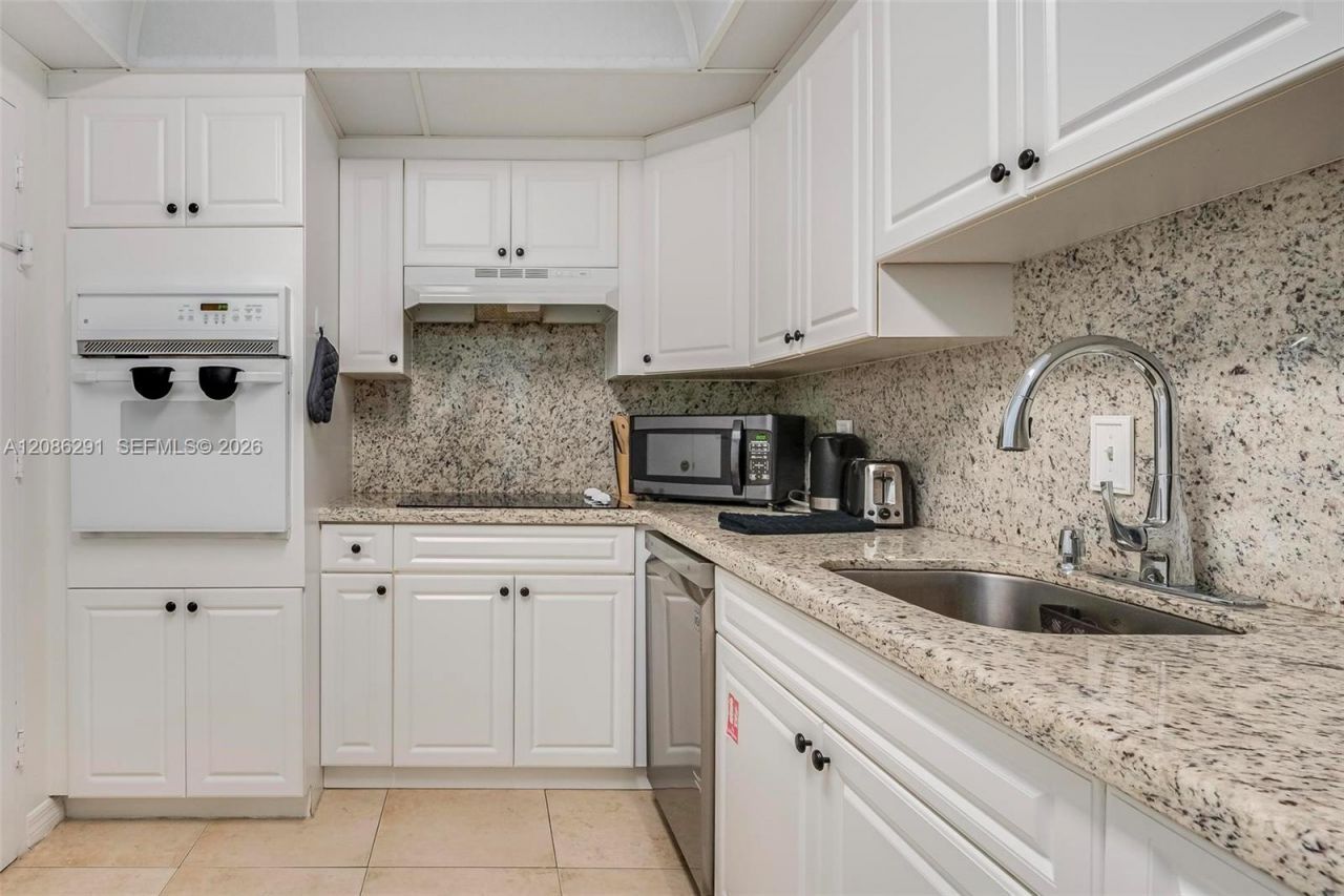 3801 S Ocean Dr, Unit 9T, Hollywood, FL 33019 Photo