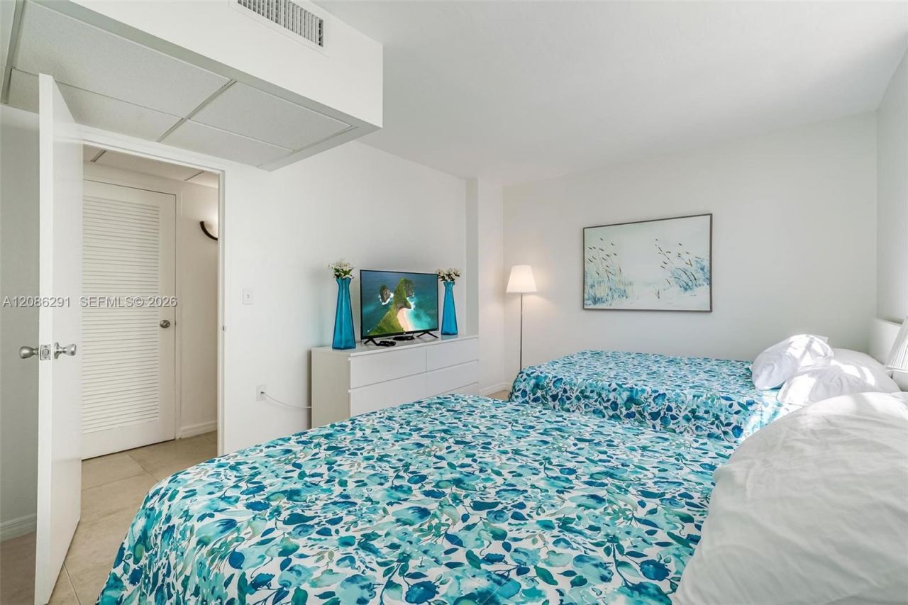 3801 S Ocean Dr, Unit 9T, Hollywood, FL 33019 Photo