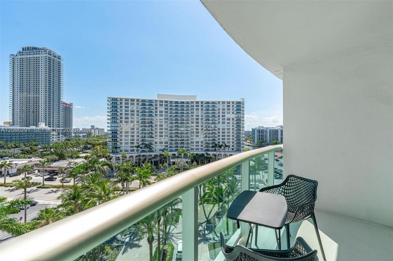 3801 S Ocean Dr, Unit 9T, Hollywood, FL 33019 Photo