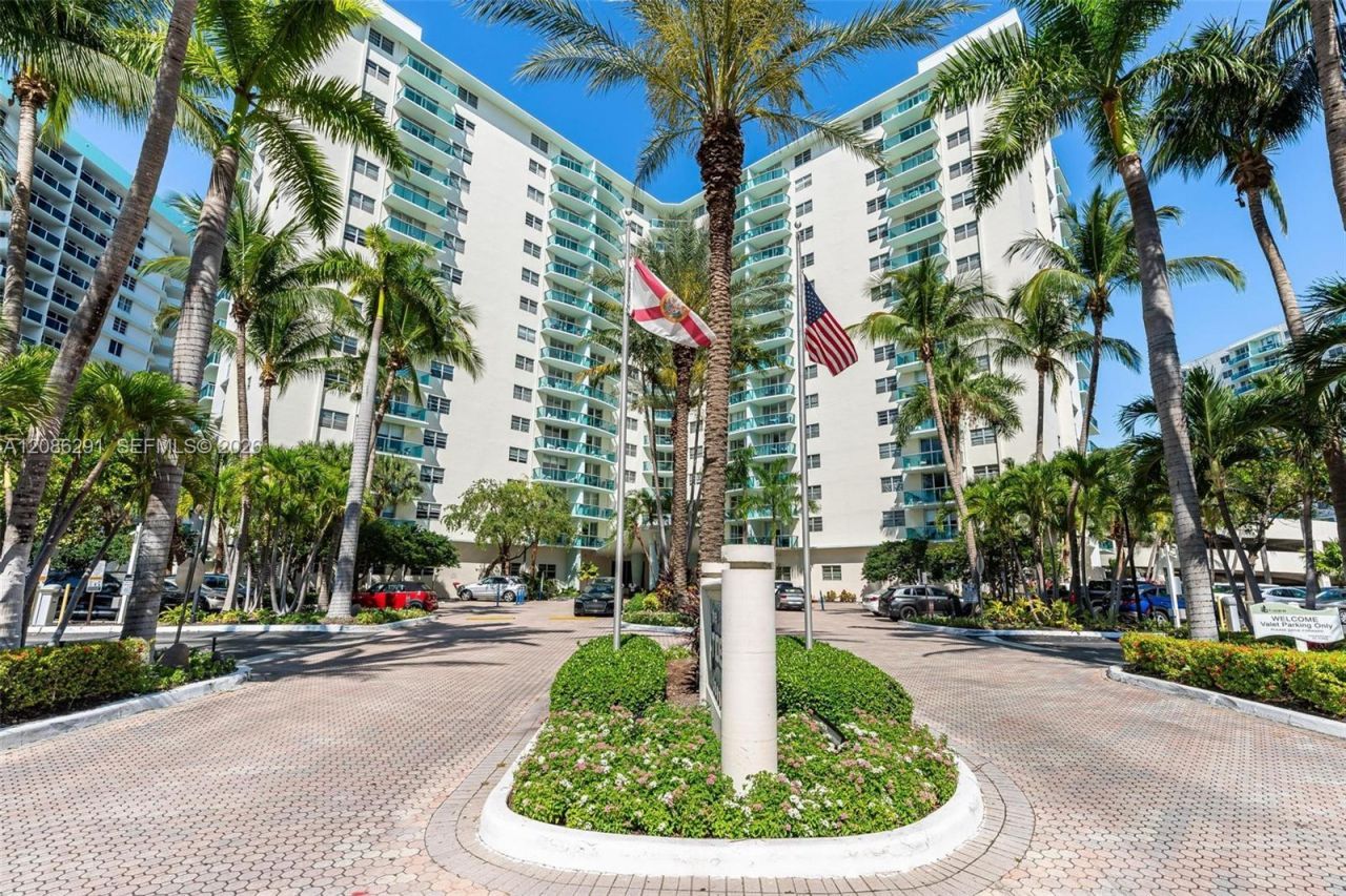 3801 S Ocean Dr, Unit 9T, Hollywood, FL 33019 Photo
