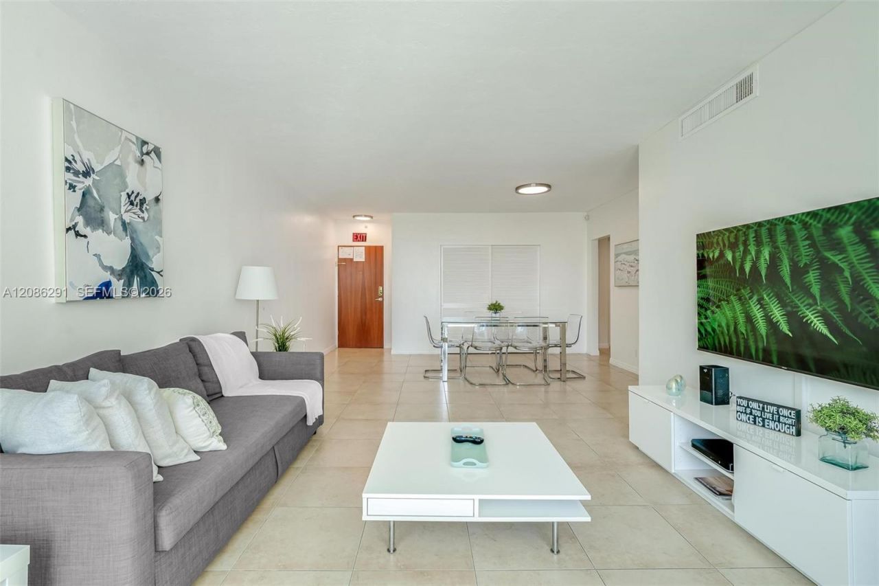 3801 S Ocean Dr, Unit 9T, Hollywood, FL 33019 Photo