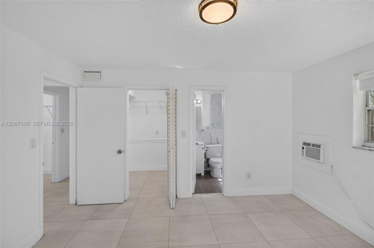 1055 SW 12th St, Unit 1, Miami, FL 33129 Photo