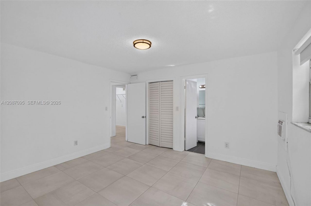 1055 SW 12th St, Unit 1, Miami, FL 33129 Photo