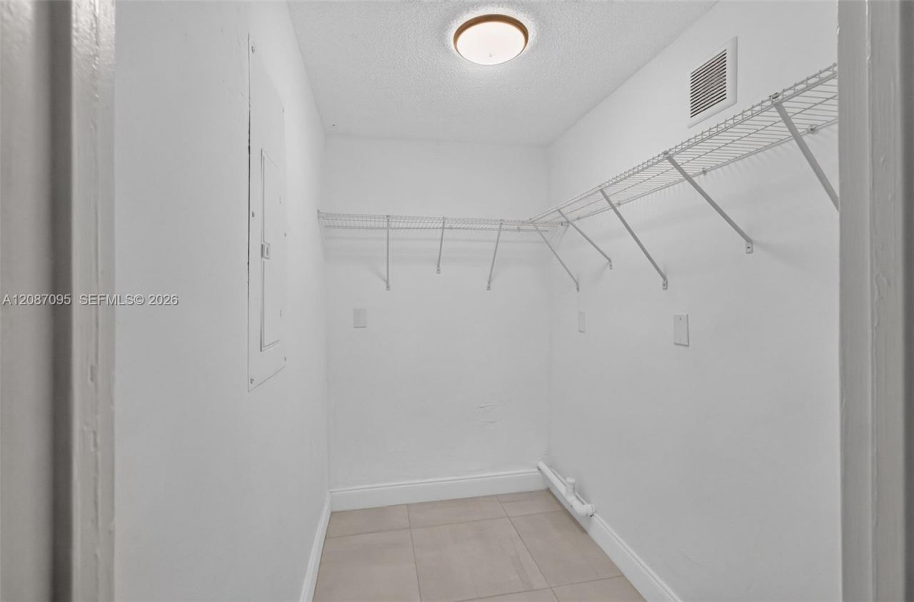 1055 SW 12th St, Unit 1, Miami, FL 33129 Photo