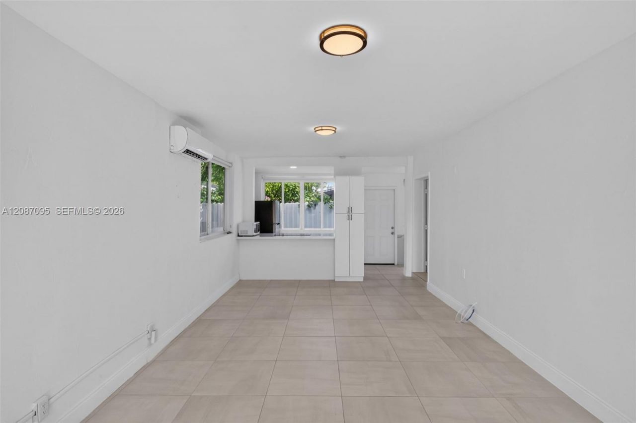 1055 SW 12th St, Unit 1, Miami, FL 33129 Photo