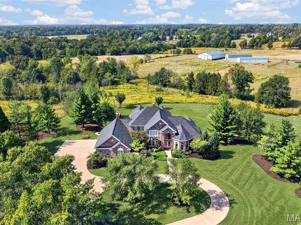 2795 Oberhelman Road, Foristell, MO 63348