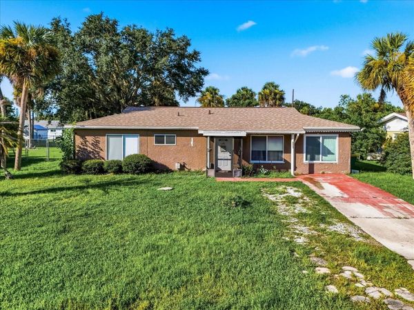 2403 DUKE LN , PORT CHARLOTTE, FL 33952
