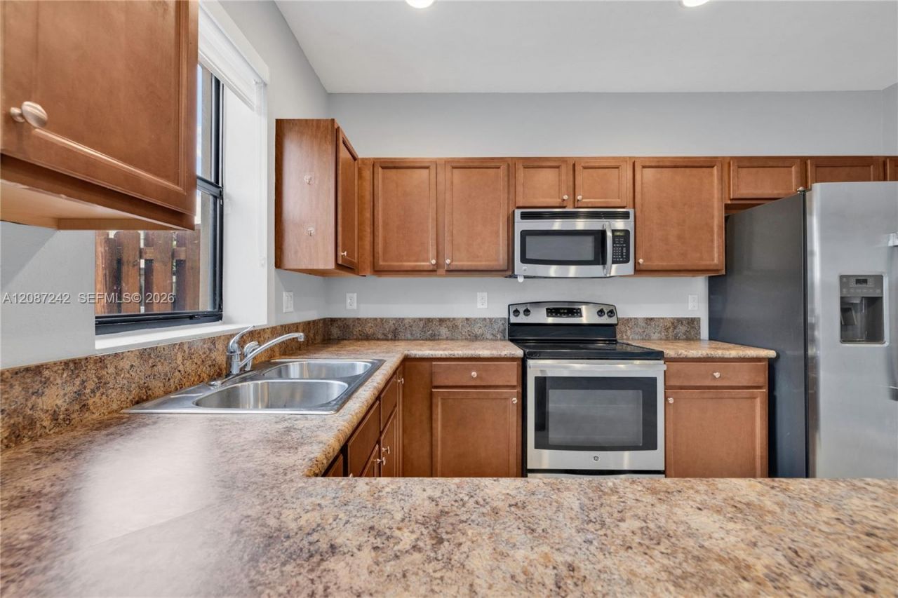 17531 SW 153rd Path, Miami, FL 33187 Photo