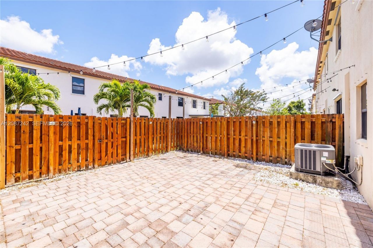 17531 SW 153rd Path, Miami, FL 33187 Photo