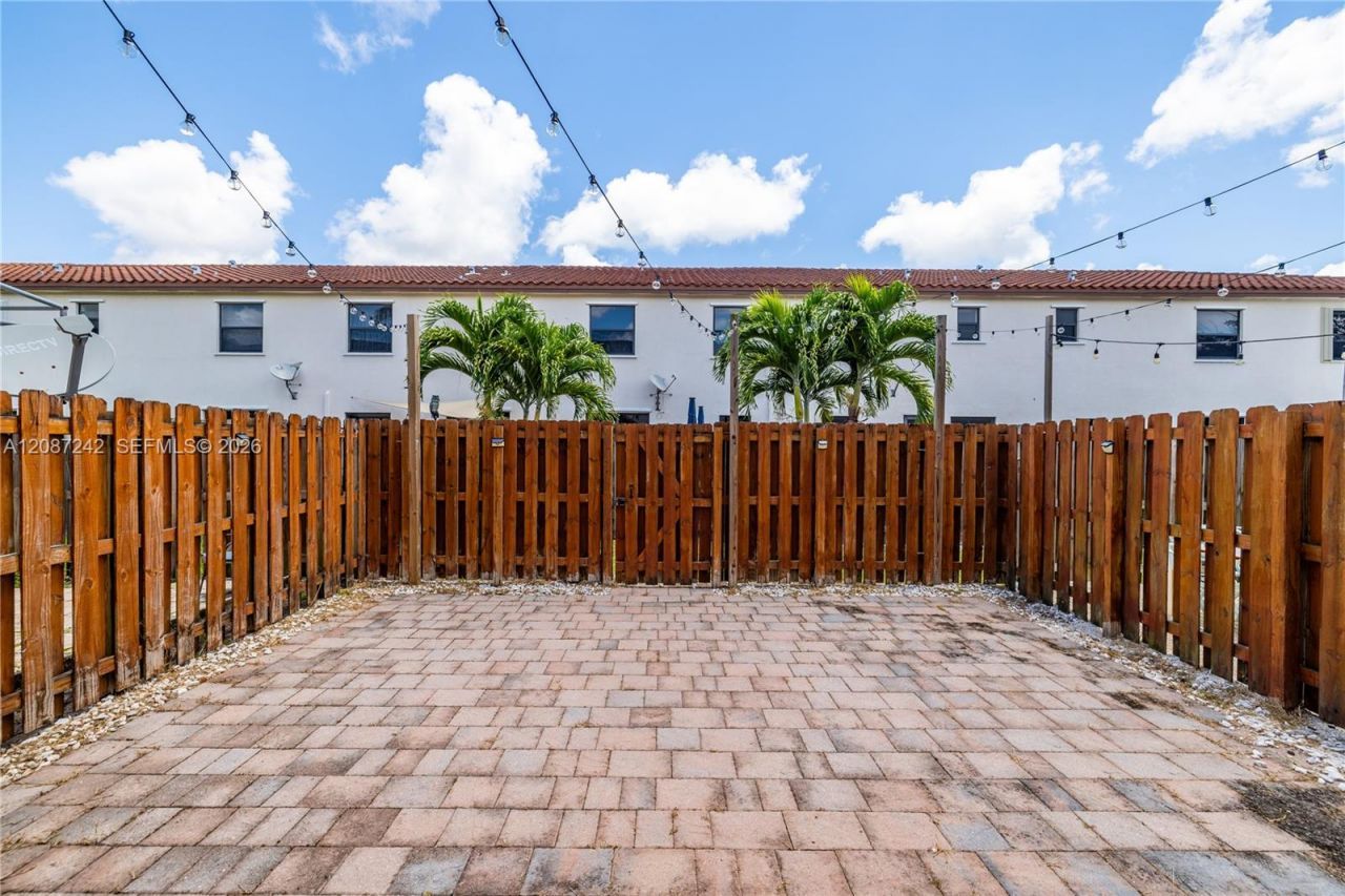 17531 SW 153rd Path, Miami, FL 33187 Photo