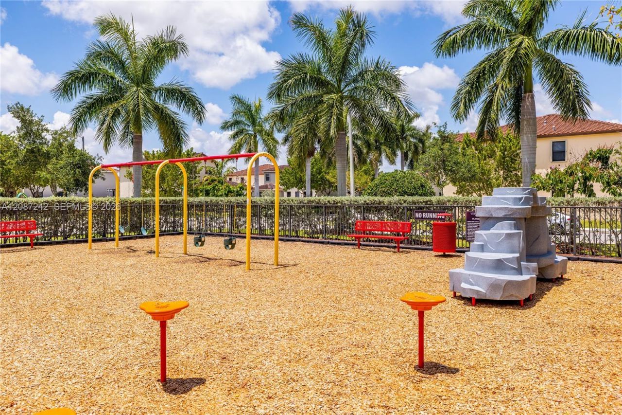 17531 SW 153rd Path, Miami, FL 33187 Photo