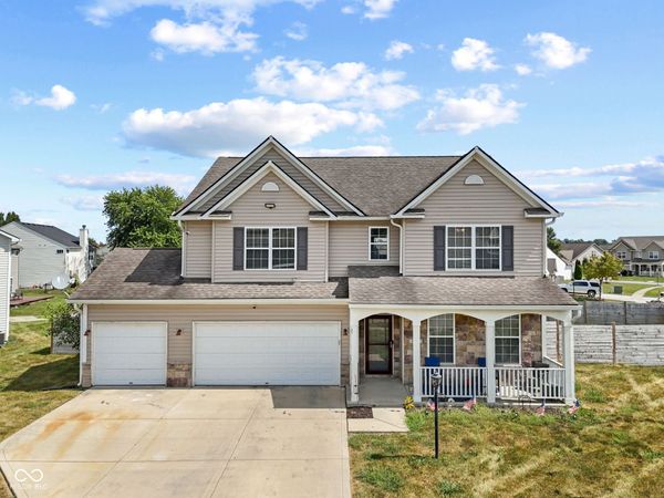 9471 Treyburn Lakes Drive, Indianapolis, IN 46239
