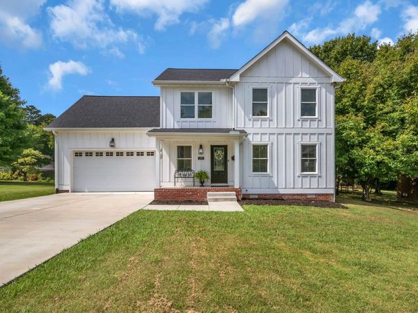 110 Helberg Street , Dickson, TN 37055