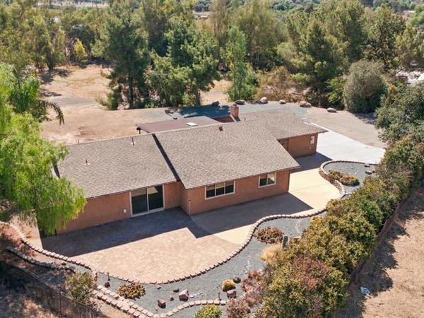 1029 Olive Ave., Ramona, CA 92065