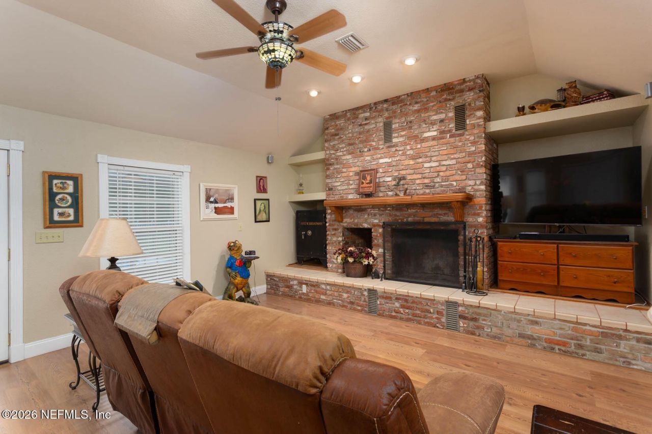 177 Central Avenue, San Mateo, FL 32187 Photo