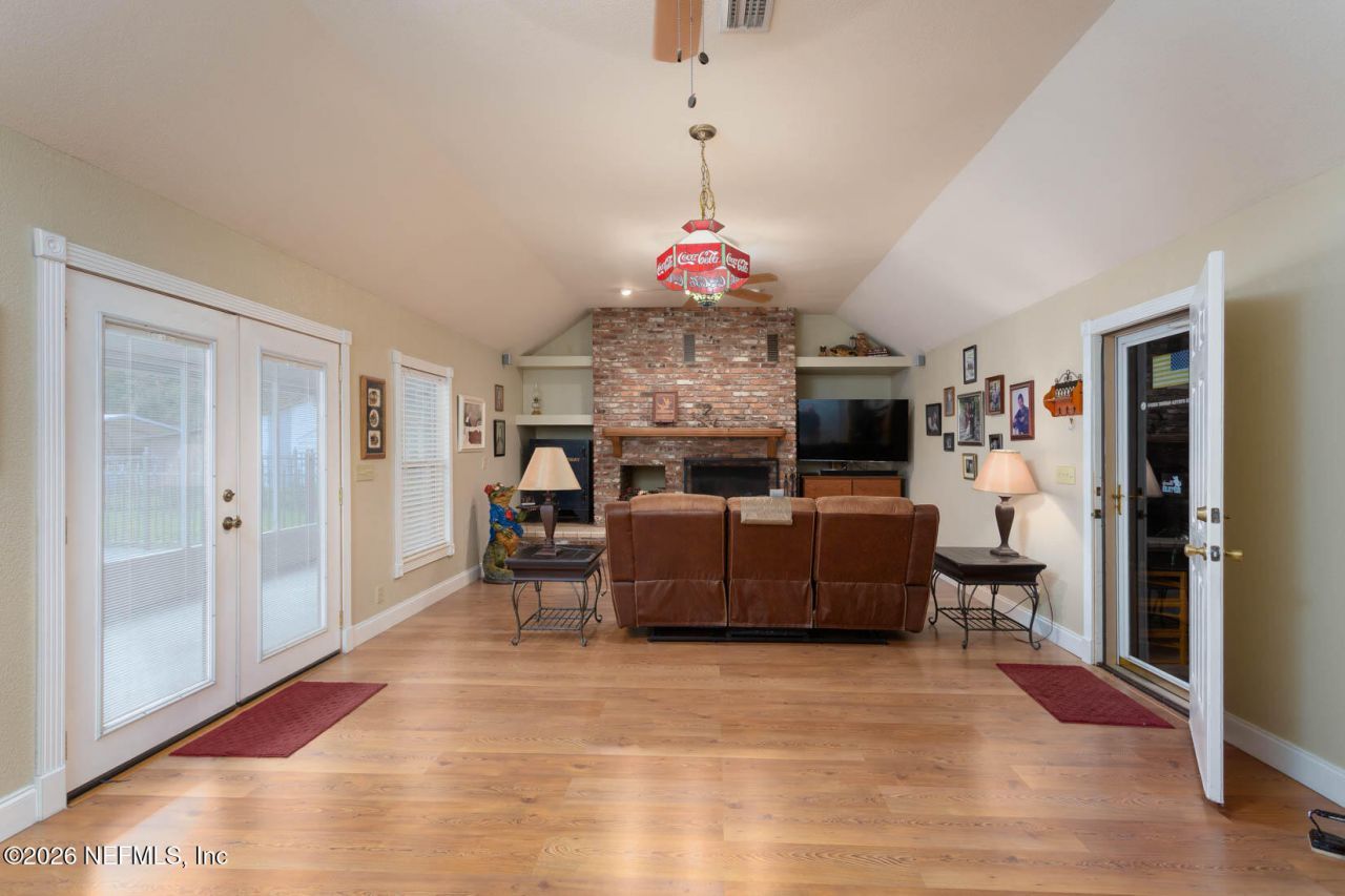 177 Central Avenue, San Mateo, FL 32187 Photo