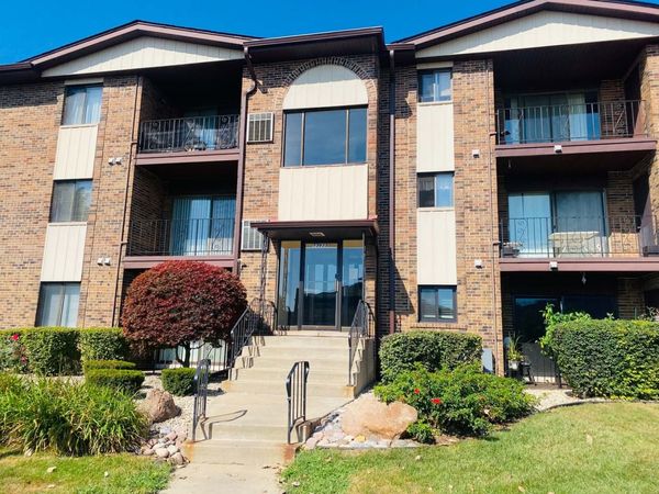13933 LARAMIE Avenue, Unit 217, Crestwood, IL 60418