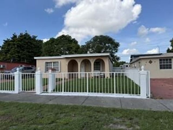 3582 W 2ND Avenue, Hialeah, FL 33012