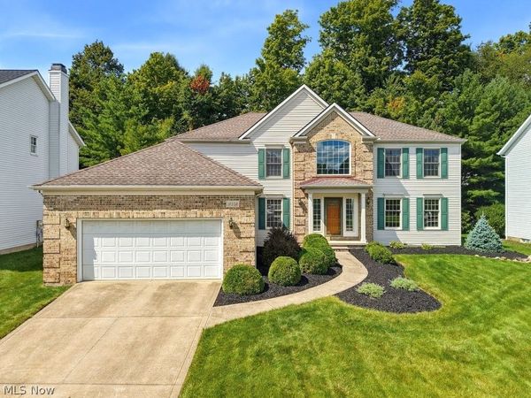 19332 Timber Creek Circle, Strongsville, OH 44136