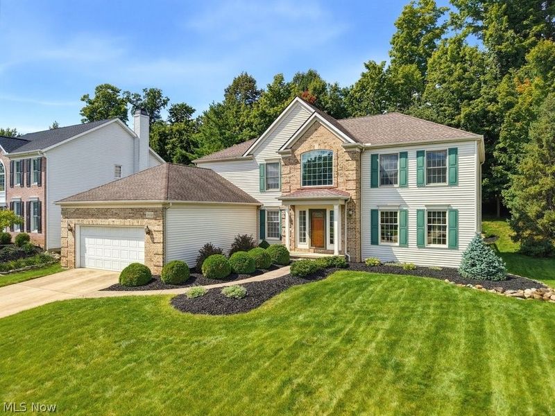 19332 Timber Creek Circle, Strongsville, OH 44136 Photo 2