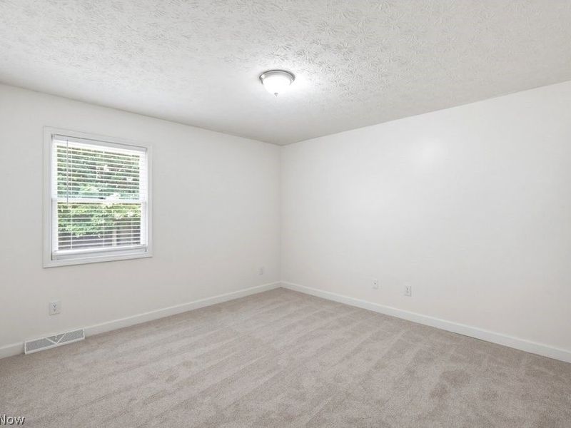 19332 Timber Creek Circle, Strongsville, OH 44136 Photo 31