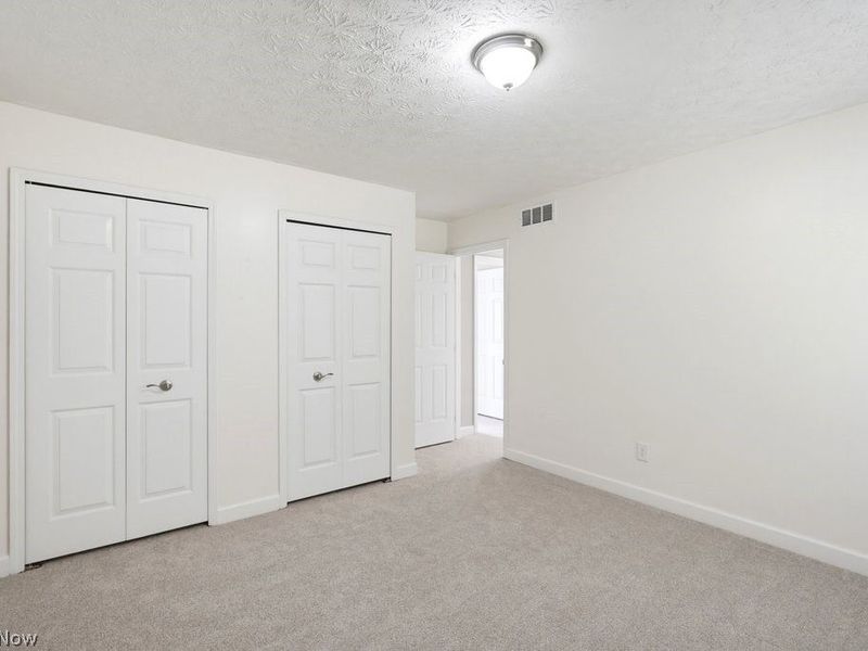 19332 Timber Creek Circle, Strongsville, OH 44136 Photo 32