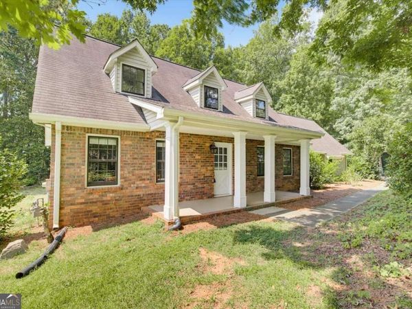 435 NW Stonehenge Drive, Marietta, GA 30064