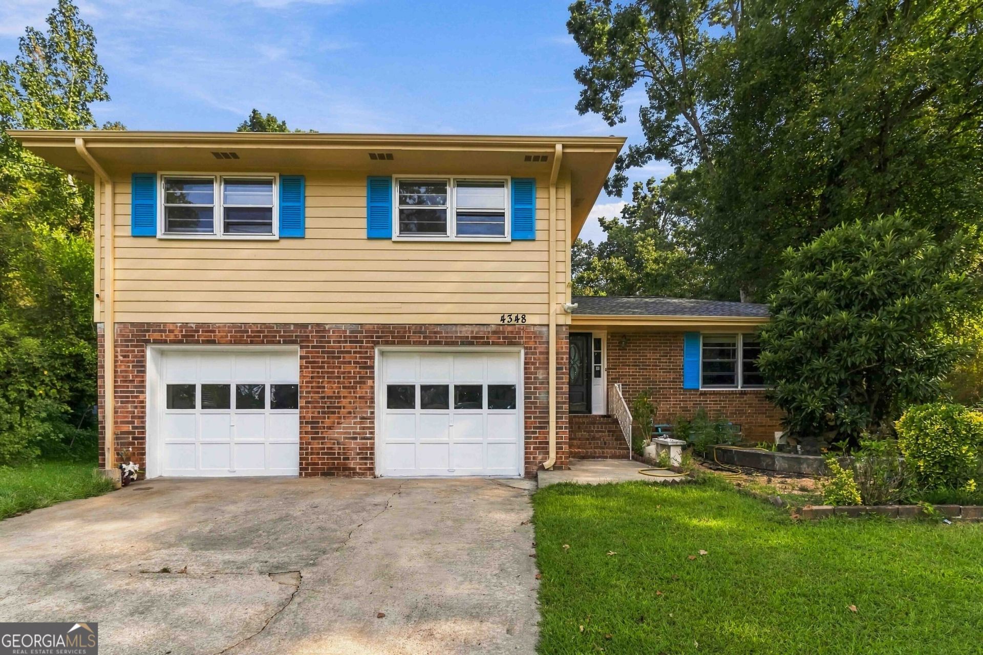 4348 Executive Drive, Stone Mountain, GA 30083 Main Photo