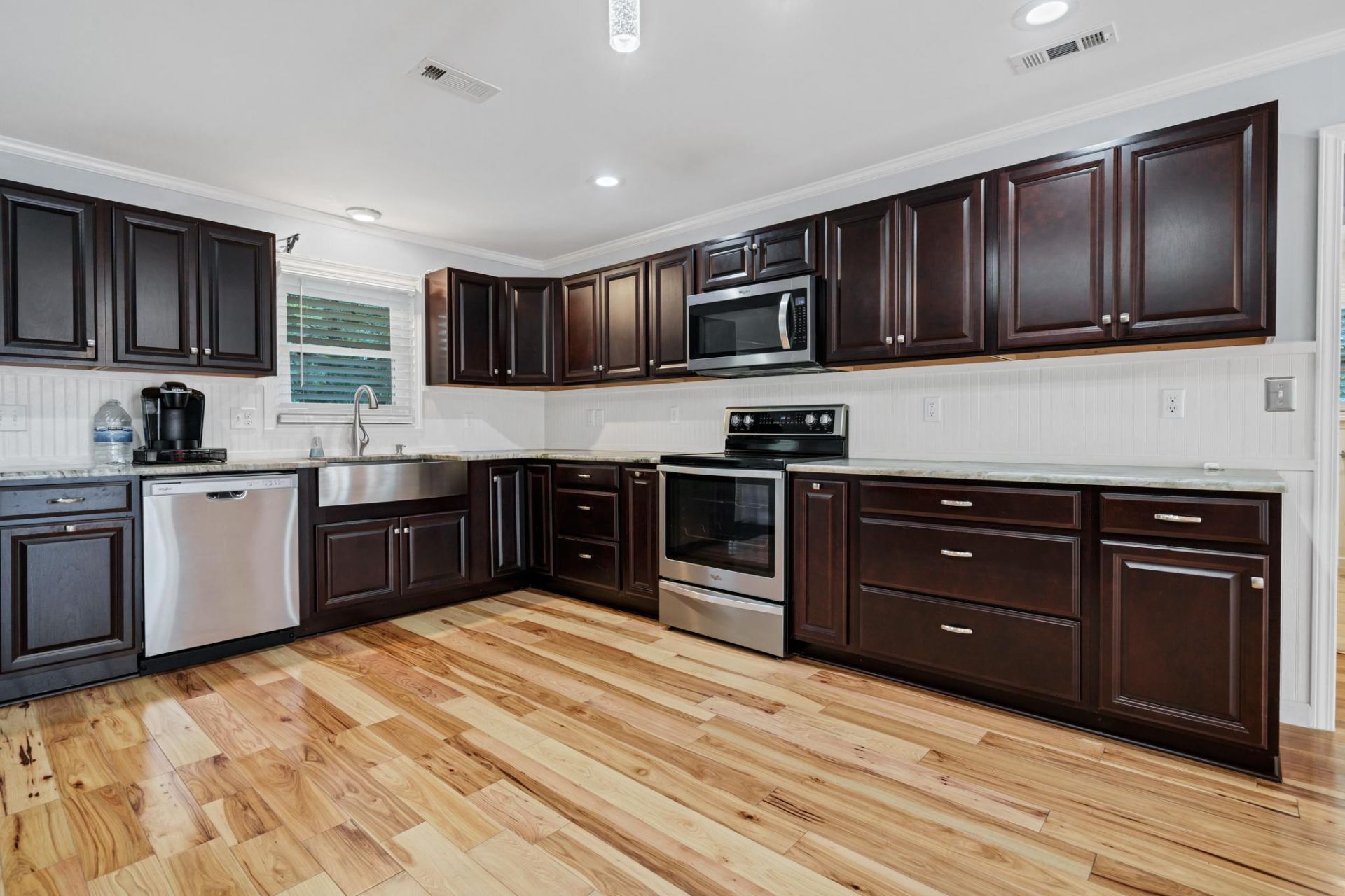 1219 Thistle Street Photo 6