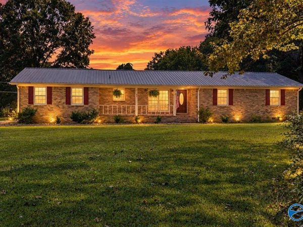 64 Livingstone Lane, Decatur, AL 35603