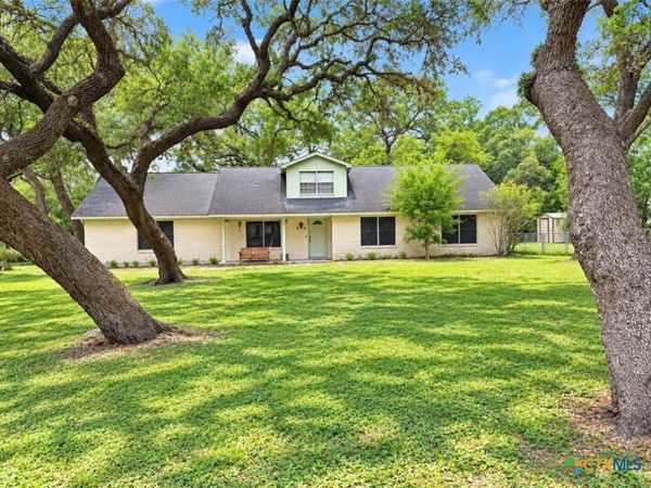 406 Royal Oak Drive , Victoria, TX 77905